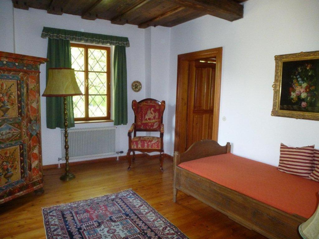 Gastehaus Schloss Bernau Hotel Fischlham Room photo