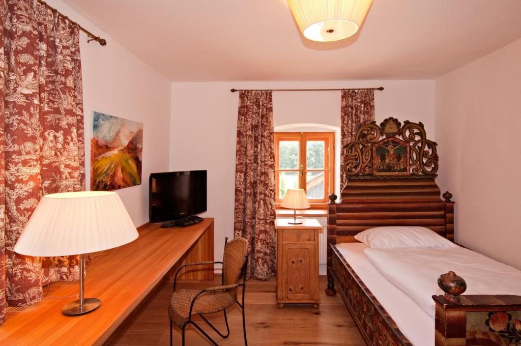 Gastehaus Schloss Bernau Hotel Fischlham Room photo